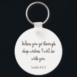 Chaveiro Deus estará com você Bíblia Verse<br><div class="desc">Uma bela escritura,  esta chaveiro apresenta: "Quando você passar por águas profundas,  eu estarei com você." Um presente excelente para um amado,  peça o seu hoje!</div>