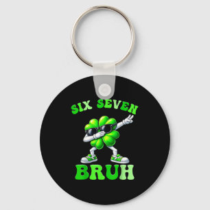 Chaveiro Dia de São Patrício seis sete bruh 6 7 meme trevo
