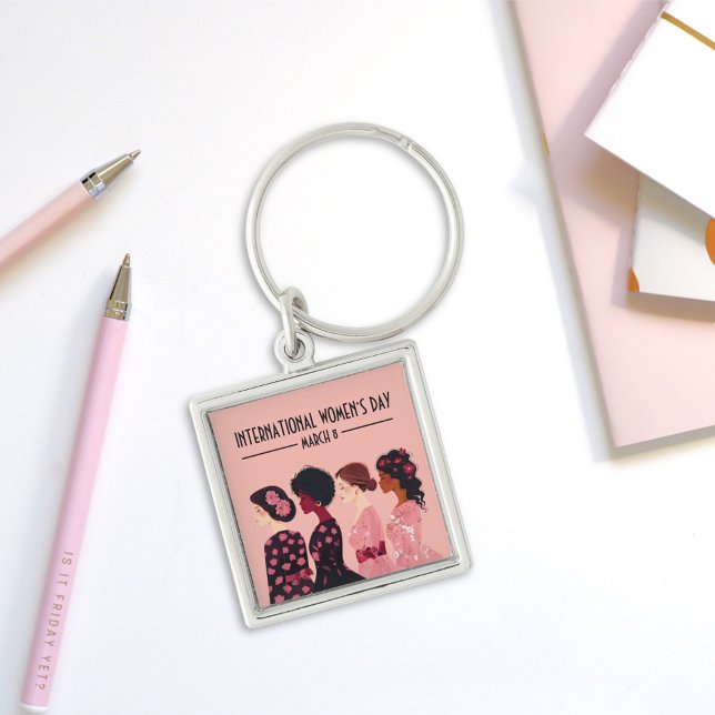 Chaveiro Dia Internacional da Mulher: Mulheres Globais Rosa (Criador carregado)