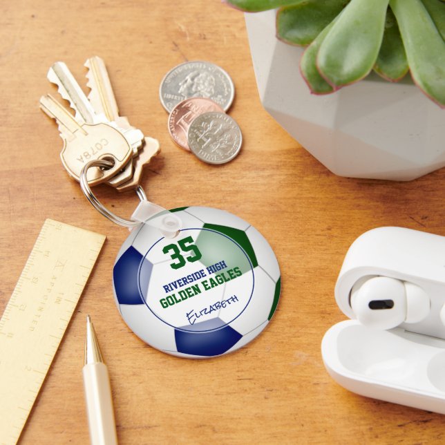 Chaveiro dons verdes azuis de futebol com menos de 10 (Mesa)