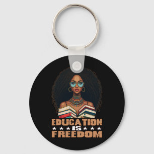 Chaveiro Educação é Liberdade, professor negro ganha preto