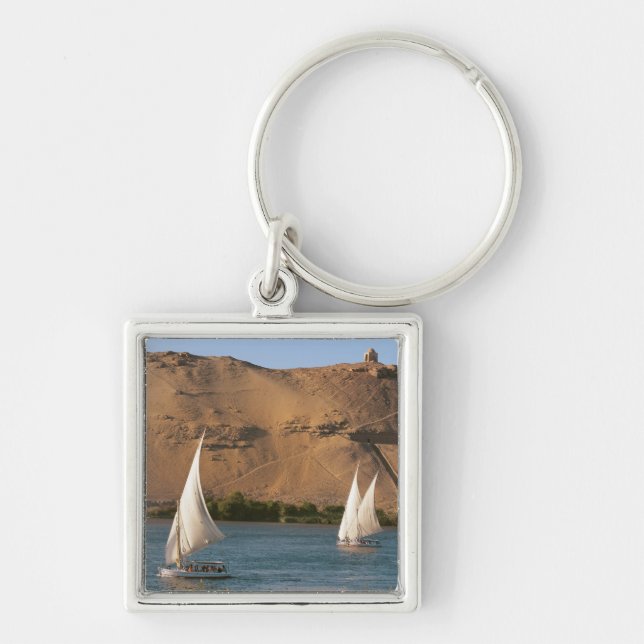 Chaveiro Egito, Assuã, Rio Nilo, barcos à vela Felucca, (Frente)