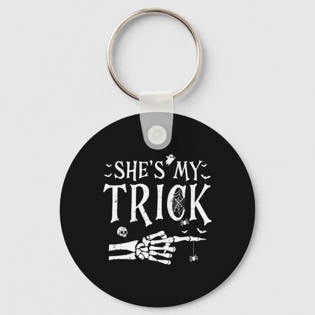 Chaveiro Ela é a minha fantasia do Skeleton Halloween (Frente)