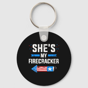 Chaveiro Ela é minha parceira de fósforos de Firecracker pa