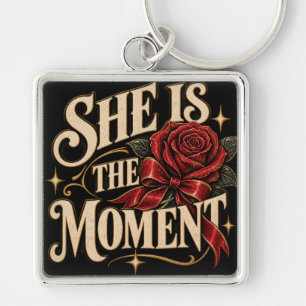Chaveiro Ela É O Momento Pulseira de Rosa Vintage