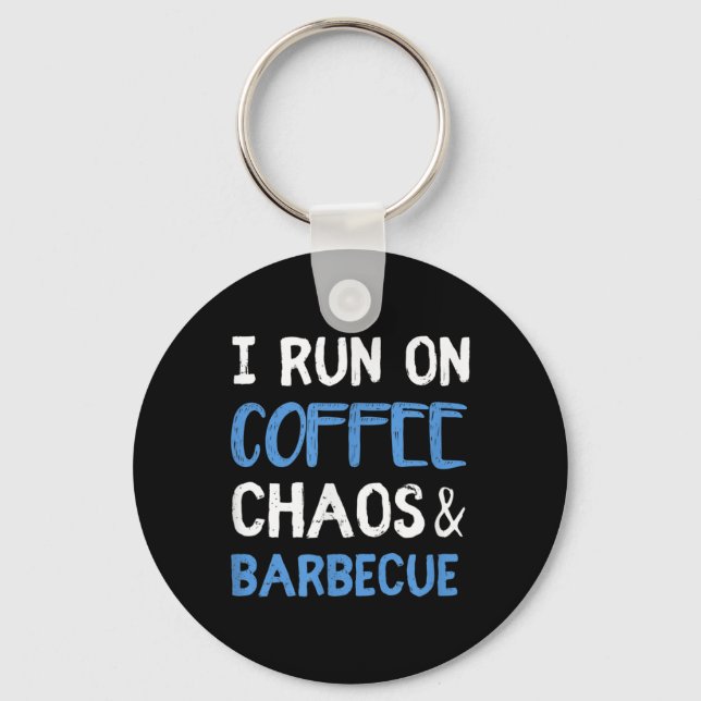 Chaveiro Eu Corro No Café Caos &amp; Barbecue Funny Churras (Frente)