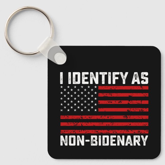 Chaveiro Eu Me Identifico Como Não Bidenário Engraçado Bide (Frente)