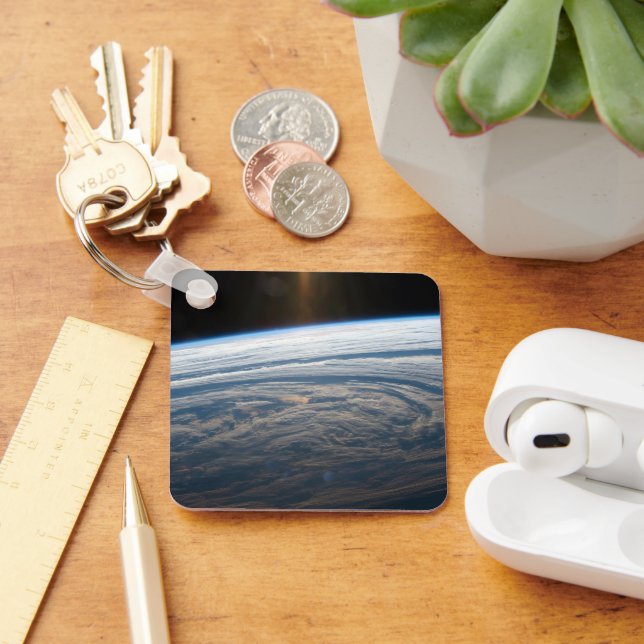 Chaveiro Formações Nuvens No Oceano Índico Sul. (Mesa)