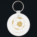 Chaveiro Futebol moderno personalizado Dourado<br><div class="desc">O jogador de futebol ou fã de futebol na sua vida adorará estes chaveiros personalizados com uma bola de futebol dourada. Perfeito como um favor partidário. Coordena com a coleção Soccer Star do Parcel Studio. A cor e o texto em segundo plano são personalizáveis. *Nota: O ouro neste produto é...</div>