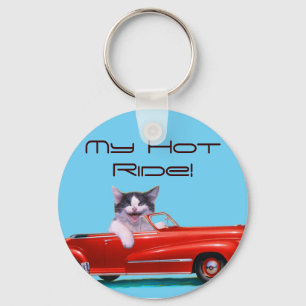 Chaveiro Gatinho em um Convertible vermelho