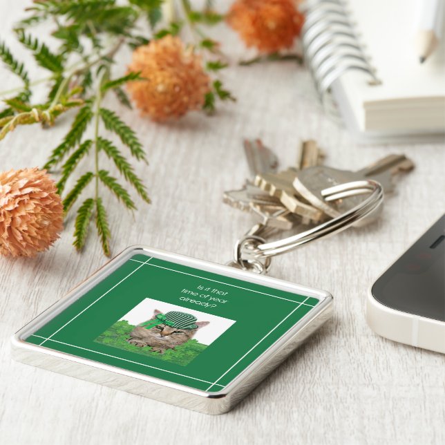 Chaveiro Gato Engraçado na Rua. Dia de Patrick (Lateral)