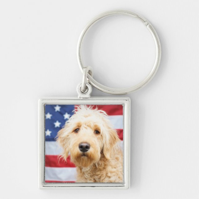 Chaveiro Goldendoodle com bandeira americana (Frente)