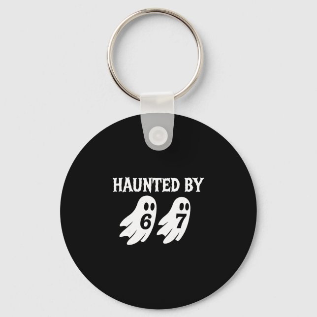 Chaveiro Halloween Assombrado 67 Número 67 Seis Sete Meme (Frente)