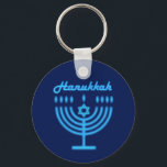 Chaveiro Hanukkiah Happy Hanukkah Holiday Menorah<br><div class="desc">Símbolo Hanukkiah. Feliz Festa de Hanukkah Feriado Judeu Menorah Azul. Decoração de Feriado Judeu Chanukkah com o símbolo decorativo tradicional de Chanuka - Marinho Blue color hanukkiah menorah, candelabro com velas, estrela de David e ilustração azul neon brilhante. Festa de Chanucá das Luzes Decoração do Evento. Jerusalém, Israel. Acessórios >...</div>