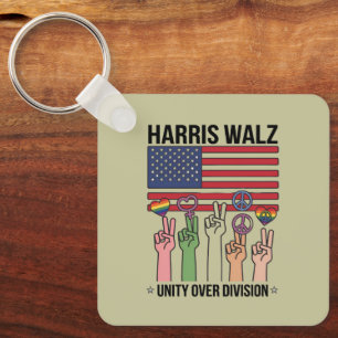 Chaveiro Harris Waltz 2024 Unidade Acima da Divisão