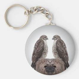 Chaveiro Hawks em um posto