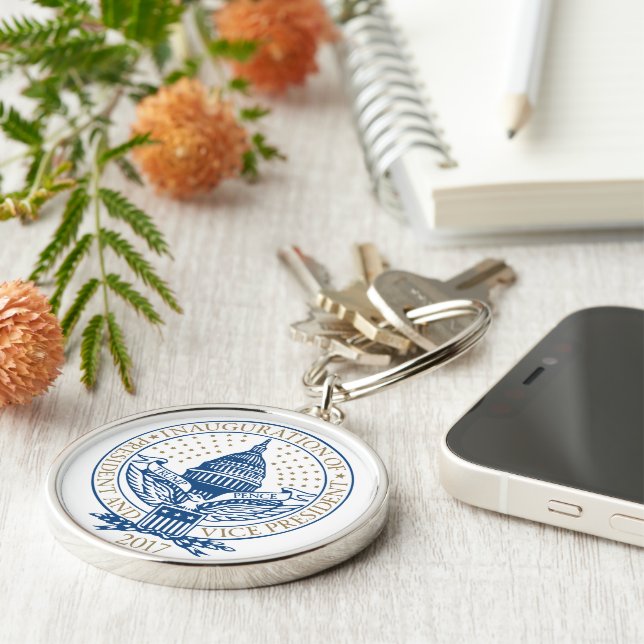 Chaveiro Herança do Presidente de Pé-Trump Inaugural Logoti (Lateral)