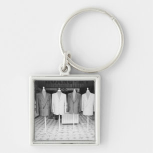 Chaveiro Hoi e Vietnã, trajes personalizados