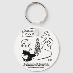 Chaveiro Homem no Modeling Club faz uma Torre Eiffel. Engra