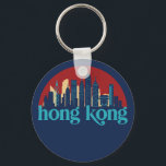 Chaveiro Hong Kong China Retro City Skyline Cityscape Art<br><div class="desc">Design com lindas linhas do horizonte, atração turística e arte de paisagem urbana, arranha-céu Legal e ilustração da silhueta de construção para turistas e viajantes. Perfeito como lembrança para trazer de volta para casa quando viaja pelo mundo. Guarde a memória do seu viagem e as suas férias com a família...</div>