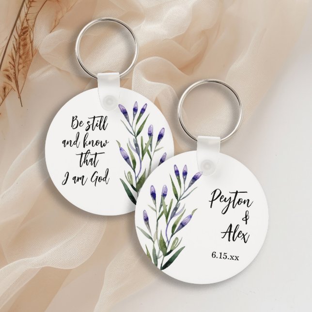 Chaveiro Lavanda Verse Christian Weding Favor Convidado ("Be still and know that I am God" lavender on white custom keychain)