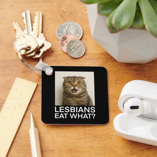 Chaveiro Lesbians Eat What Funny (Mesa)