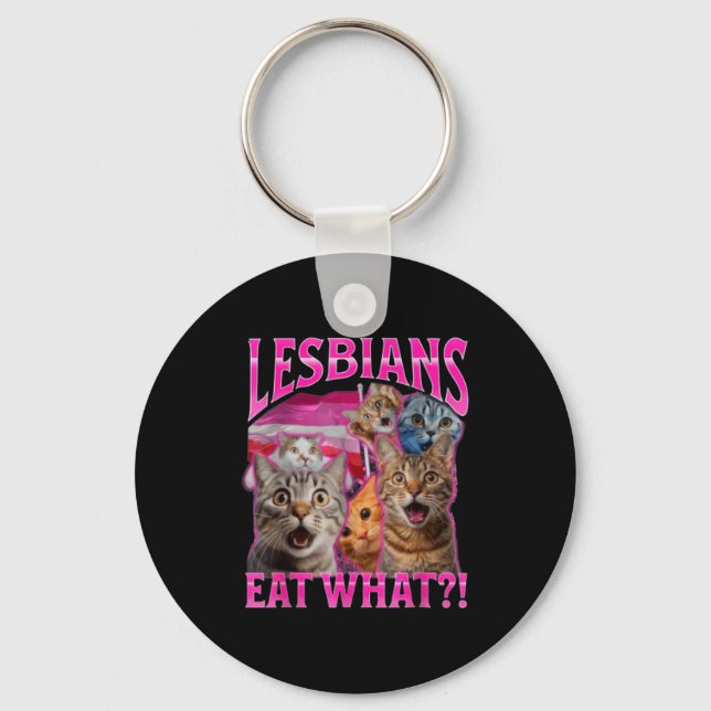 Chaveiro Lesbians Eat What_ Funny Cat Rude Gay Pride Lgbtq  (Frente)