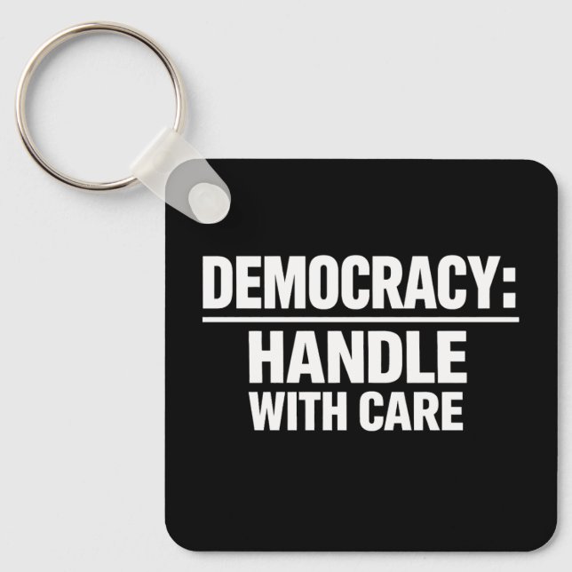 Chaveiro Lide com a Democracia com Cuidado (Frente)