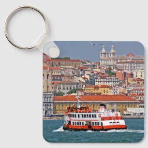 Chaveiro Linha do horizonte de Lisboa com o velho ferry no