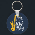 Chaveiro Live Love Play Saxofone Player Jazz Music Lover<br><div class="desc">Orquestra retrorreflectora Vintage e design de fã de música jazz para aqueles tocando violino e saxofone em uma banda de música ou sinfonia. Legal mercadoria clássica do jazz para saxofonista, violinista, músico e artista. Música engraçada e humorada trocadilhada para violino e professor de saxofone, fã de orquestra e aqueles que...</div>