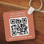 Chaveiro Logótipo personalizado Texto do código QR duplo se<br><div class="desc">Chaveiro duplo com o seu logótipo personalizado,  o código QR e o texto personalizado num terracota ou fundo de cor personalizado. Altere as cores das fontes,  mova e redimensione os elementos com a ferramenta design.</div>