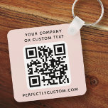 Chaveiro Logotipo, texto do código QR, cor-de-rosa claro co<br><div class="desc">Chaveiro duplo com o seu logótipo personalizado,  código QR e texto personalizado num fundo cor-de-rosa claro ou cor personalizada. Altere as cores das fontes,  mova e redimensione os elementos com a ferramenta design.</div>