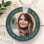 Chaveiro Memorial Amava Além Das Palavras Foto Chic Elegant<br><div class="desc">Este design simples e clássico é composto por tipografia serif e adiciona uma foto personalizada. "Amado além das palavras,  perdido além das medidas"</div>