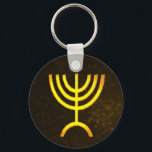 Chaveiro Menorah Flame<br><div class="desc">Uma renderização digital marrom e dourada da menorah judia de sete ramificações (hebraico: מְ נ וֹ רָ ‎). A menorah de sete ramificações, usada no santuário portátil montado por Moisés na selva e, mais tarde, no Templo em Jerusalém, tem sido símbolo do judaísmo desde a Antiguidade e é o emblema...</div>