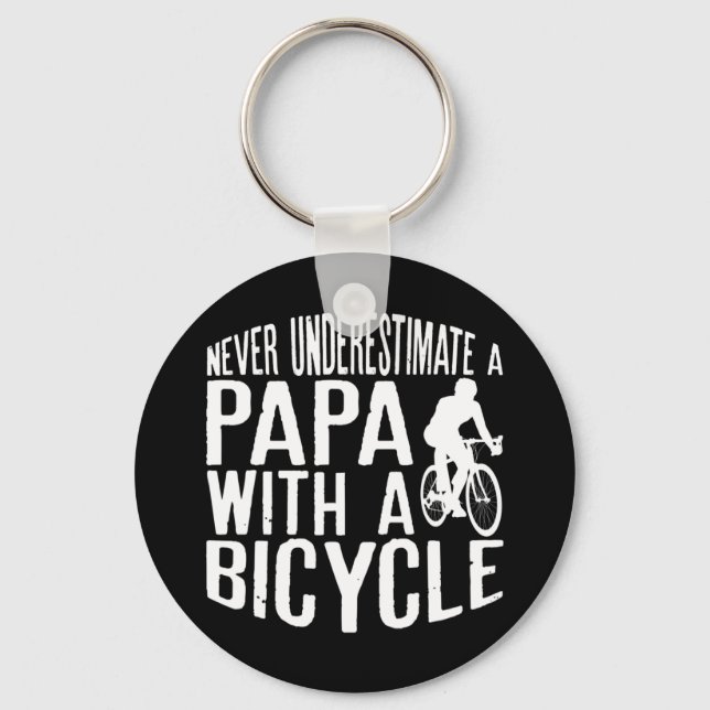 Chaveiro Mens Nunca Subestimam Um Papa Com Uma Bicicleta (Frente)