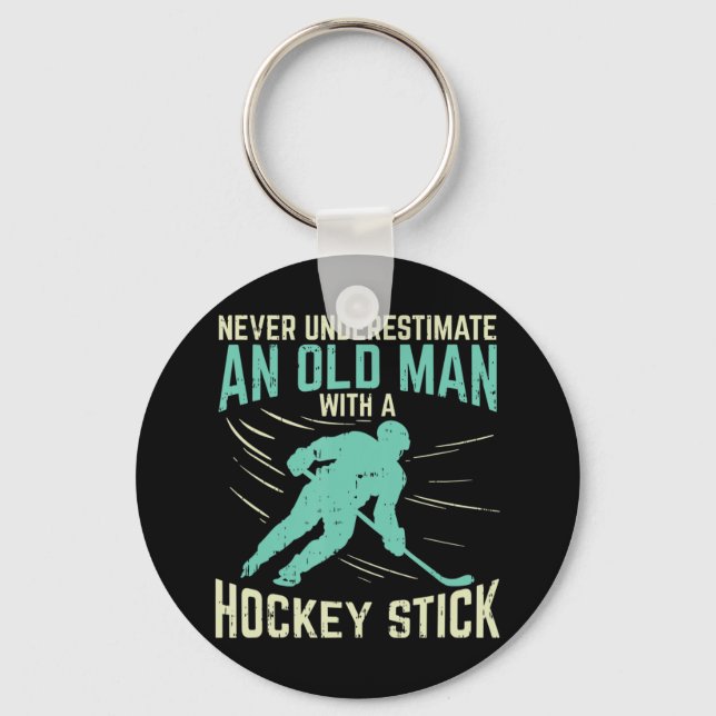 Chaveiro Mens Nunca Subestimam Um Velho Com Um Kayak A (Frente)