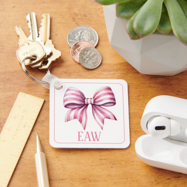 Chaveiro Monograma de Arco de Aquarela Rosa e Branco Costei (Mesa)