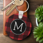 Chaveiro Monograma do Padrão Rustic Red & Black Buffalo Xad<br><div class="desc">Um design robusto e masculino com uma área para monogramas. Um padrão clássico e tradicional que existe há anos. Se precisar ajustar o trabalho de arte ou alterar a fonte,  clique na área personalizar. Isso o levará à ferramenta design onde você pode fazer muitas mudanças.</div>