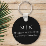 Chaveiro Monograma ou adição de logotipo comercial em preto<br><div class="desc">Chaveiro minimalista moderno. Preto e branco ou escolha as cores personalizadas. Perfeito para pequenas empresas,  marcas de empresas,  trabalhadores independentes,  feiras comerciais ou eventos,  etc. Fácil de personalizar com suas iniciais de monograma,  nome comercial e informações,  cargo,  slogan ou até mesmo adicionar seu logotipo ou design de marca pessoal.</div>