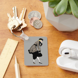Chaveiro Mulher Art Déco Antiga com Casaco Estampado de Leo