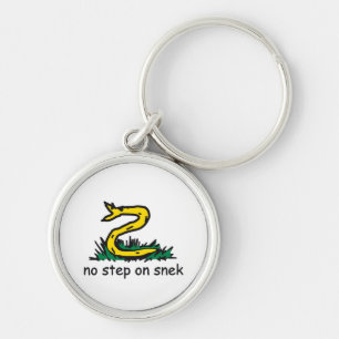 Chaveiro Nenhum passo no meme snek Gadsden paródia SnekRigh