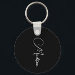 Chaveiro Nome de Script Moderno do na moda<br><div class="desc">Um na moda simples,  chaveiro de nome de script com tipografia branca a preto. Estilo minimalista.</div>
