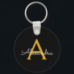 Chaveiro Nome do Monograma Rapariga de Script Moderno Doura<br><div class="desc">Chaveiros com nomes de Monograma Simples Pretos e Dourados (Cadeia de Chave). Isto faz o doce e perfeito aniversário de 16 anos,  casamento,  chá de panela,  aniversário,  chá de fraldas ou festa de solteira presente para alguém que ama luxo de luxo e estilos quíticos.</div>