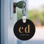 Chaveiro Nome minimalista das iniciais do monograma de ouro<br><div class="desc">Fundo preto,  ouro e texto branco. Personalize e adicione suas iniciais e nome do monograma. Para ele e para ela.</div>