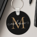 Chaveiro Nome Personalizado Monograma Bonito Script Chic Pr<br><div class="desc">Crie o seu próprio chaveiro preto redondo personalizado com o seu nome de script bonito e monograma.</div>