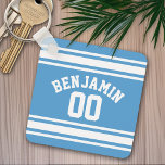 Chaveiro Número de Nome Personalizado da Faixa de Jersey Az<br><div class="desc">Se você é dono de uma equipe de futebol de fantasia,  faça seus próprios produtos e mostre aos seus amigos! Ou...  você joga futebol Segundo grau e quer uma lembrança? Este design é perfeito para qualquer atleta jogando futebol ou beisebol.</div>
