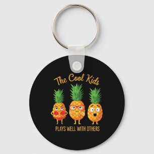 Chaveiro Os Cool Kids Brincam Bem Com Outros Abacaxis