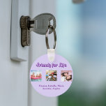 Chaveiro Os melhores amigos violam nomes de fotos roxas de<br><div class="desc">Um presente para o(s) seu(s) melhor(s) amigo(s) para aniversários,  Natal ou evento especial. Texto roxo: Amigos para toda a vida,  escritos com um script de estilo de tendência. Personalize e use suas próprias fotos e nomes. Fundo colorido violeta e lavanda.</div>