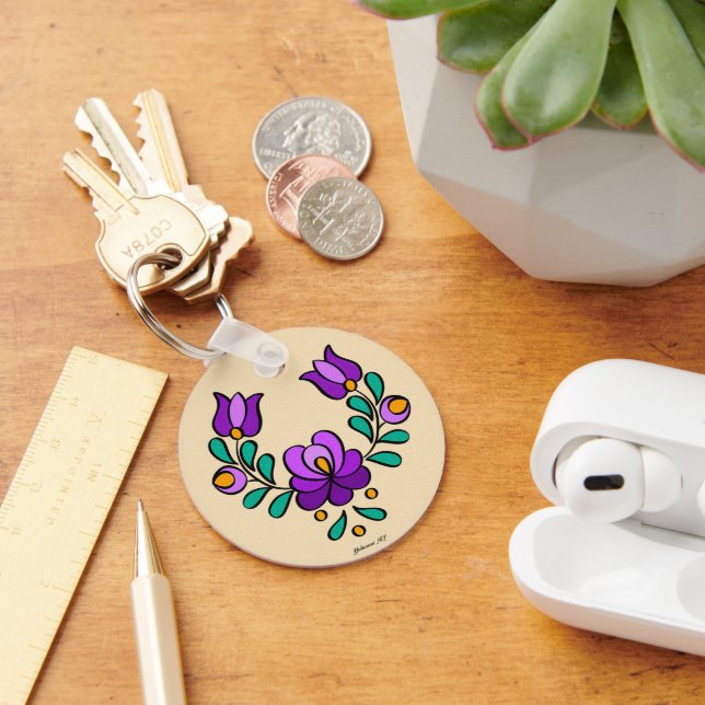 Chaveiro Padrão de bordado húngaro, "Matyó" - roxo (Mesa)