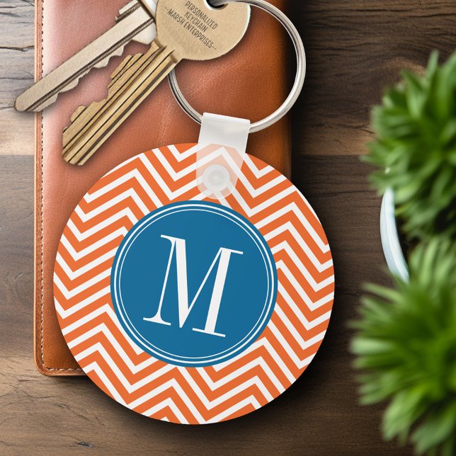 Chaveiro Padrão de Chevron Azul e Laranja com Monograma (Personalized Keychain - Add Name or Monogram)